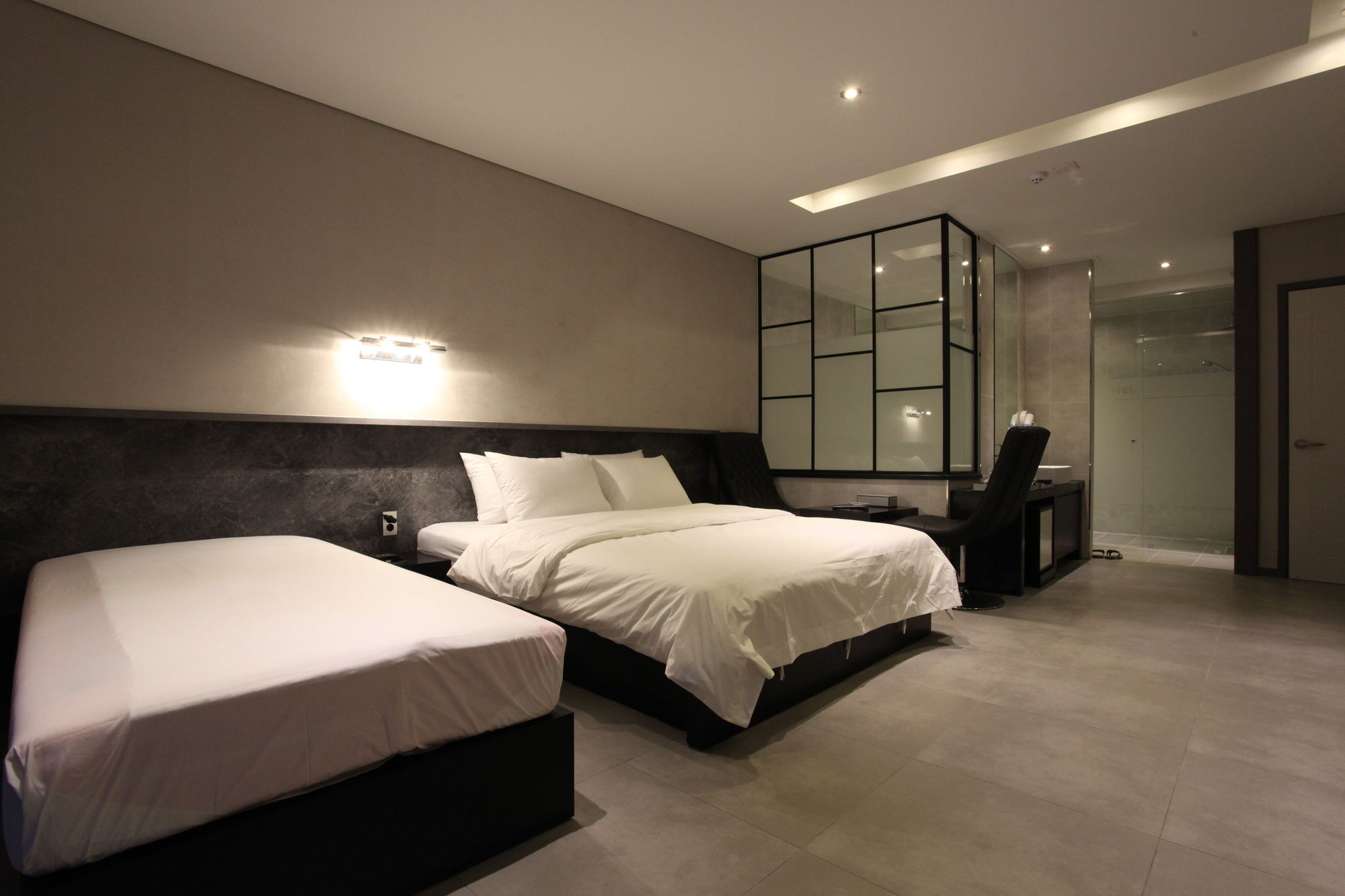 C&B Hotel Ansan Exterior photo