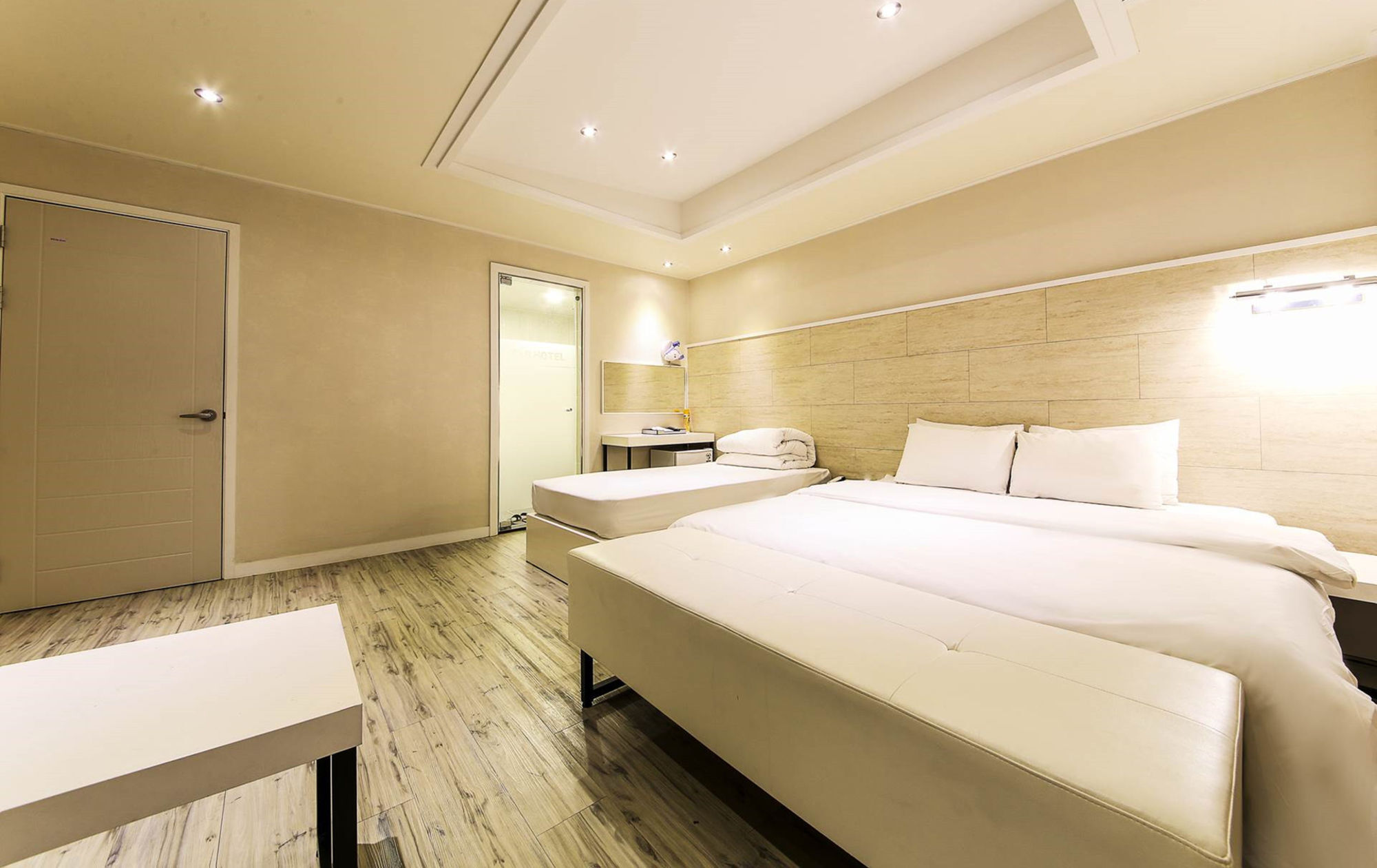 C&B Hotel Ansan Exterior photo